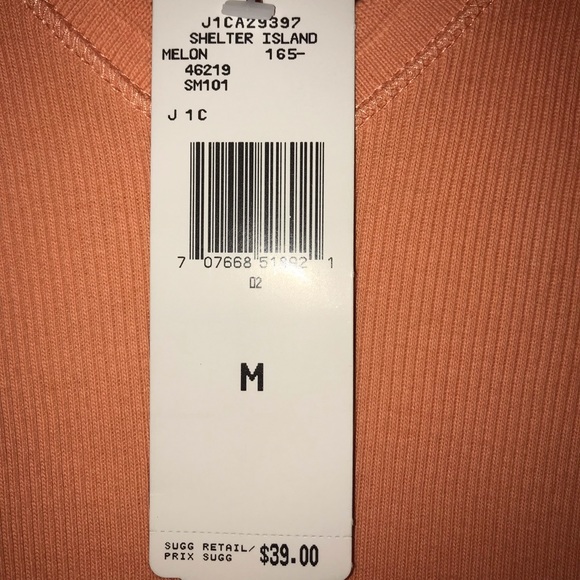 Woman’s Top - Picture 4 of 4